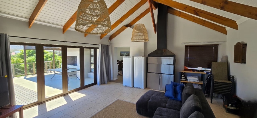 To Let 3 Bedroom Property for Rent in Pringle Bay Western Cape
